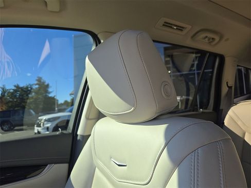 Used 2024 Cadillac XT6 Premium Luxury w/ Technology Package image 27