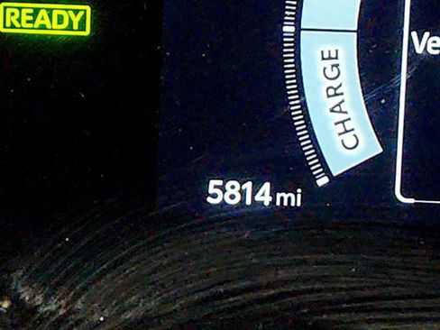 Used 2025 Toyota Camry SE FWD image 14