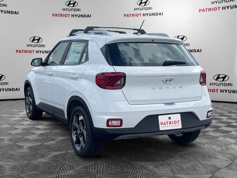 New 2026 Hyundai Venue SEL FWD image 5
