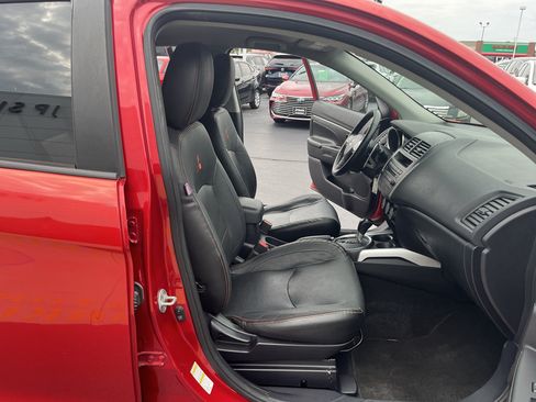 Used 2011 Mitsubishi Outlander Sport ES FWD image 44