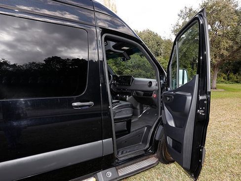 Used 2019 Mercedes-Benz Sprinter 170 image 21