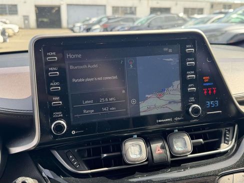 Used 2019 Toyota C-HR Limited FWD image 28