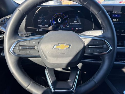 Used 2025 Chevrolet Equinox LT image 27