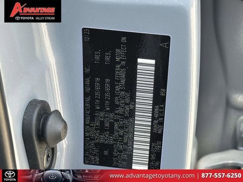 Certified 2024 Toyota Highlander XLE AWD/4WD image 25