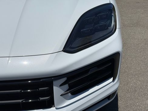 Certified 2026 Porsche Cayenne Coupe AWD/4WD image 11