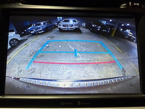 Used 2015 Toyota Highlander XLE AWD/4WD image 17