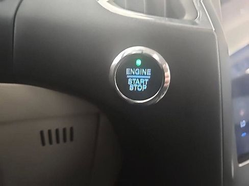 Used 2023 Ford Edge Titanium image 17