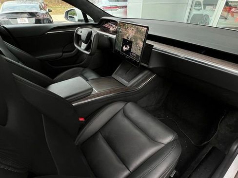 Used 2022 Tesla Model S image 24