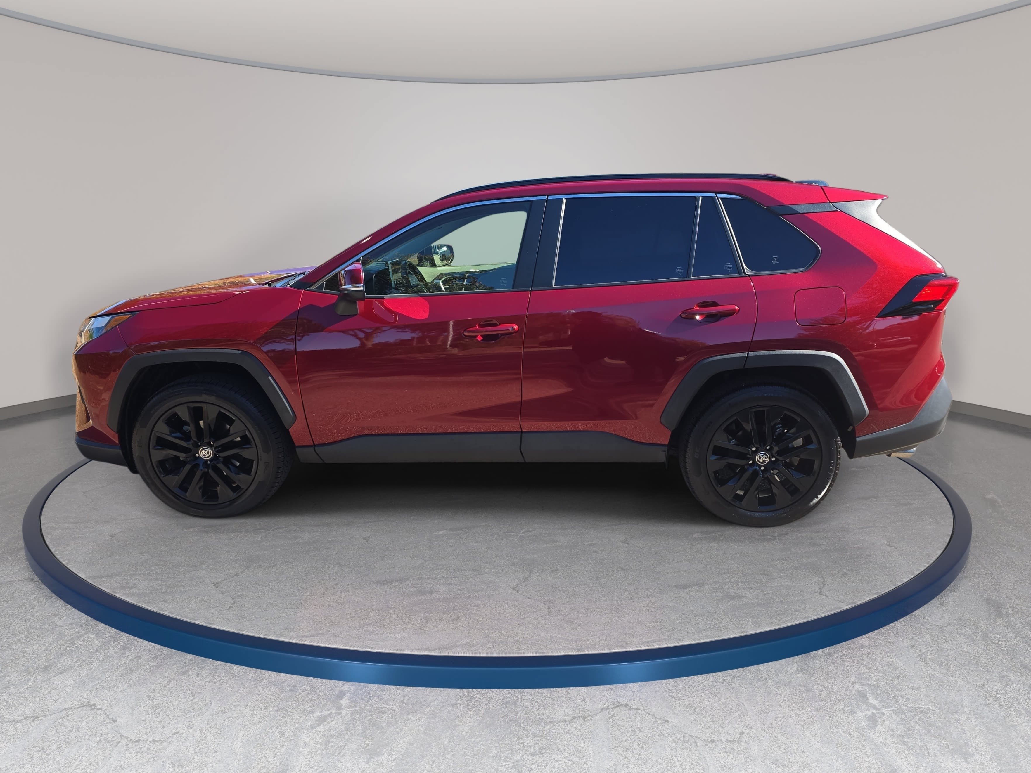 Used 2023 Toyota RAV4 XLE Premium FWD image 8