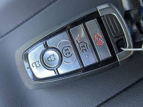 New 2025 Ford Expedition Platinum w/ Stealth Performance Package image 32