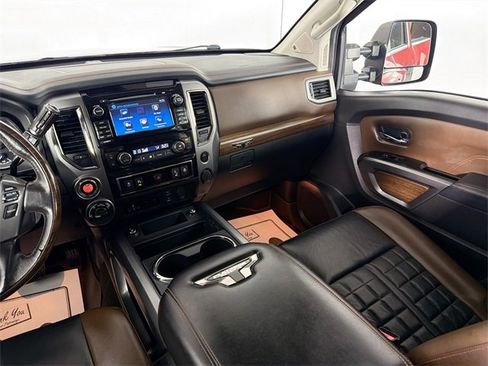 Used 2018 Nissan Titan Platinum Reserve image 21