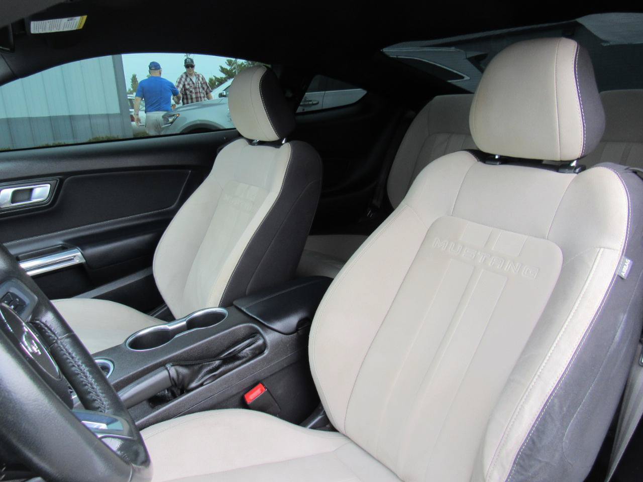 Used 2020 Ford Mustang Coupe RWD image 16