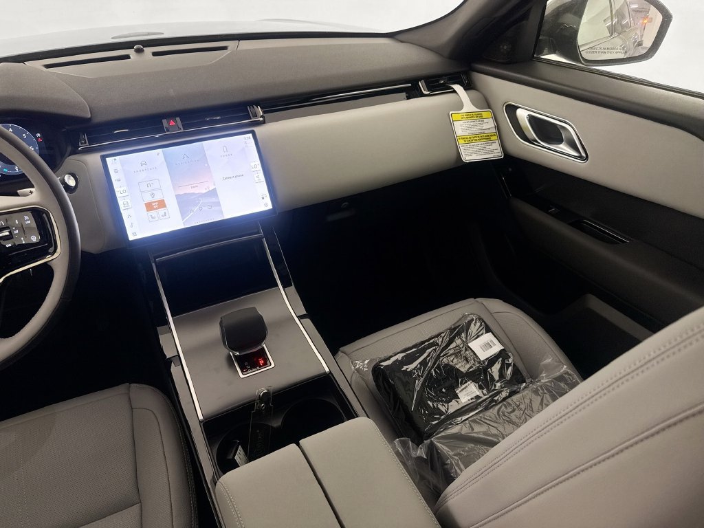 New 2026 Land Rover Range Rover Velar S AWD/4WD image 21