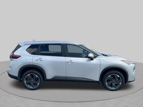 Used 2025 Nissan Rogue SV AWD/4WD image 32