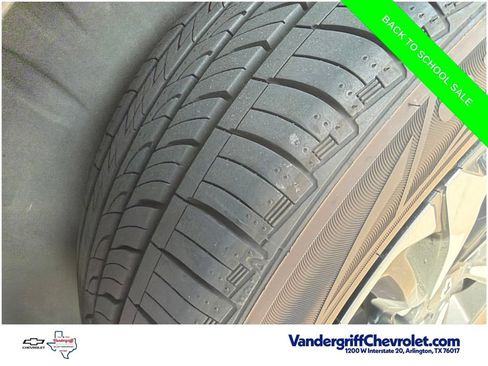 Used 2023 Chevrolet TrailBlazer RS w/ Sun and Liftgate Package FWD image 14