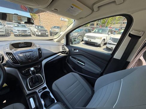 Used 2013 Ford C-MAX SE FWD image 16