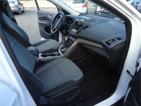 Used 2015 Ford Escape SE w/ Equipment Group 201A AWD/4WD image 17