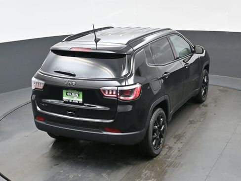 New 2026 Jeep Compass Latitude image 22