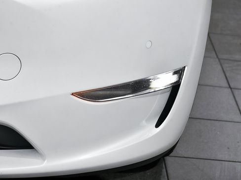 Used 2022 Tesla Model Y Long Range image 71