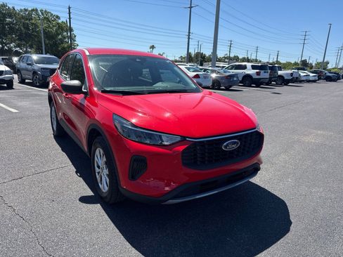 Used 2024 Ford Escape Active AWD/4WD image 1