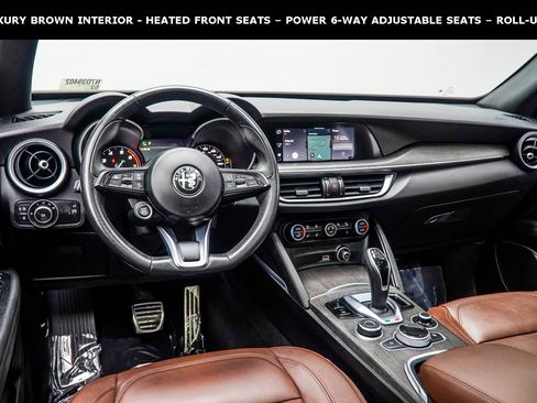 Used 2022 Alfa Romeo Stelvio Ti image 5