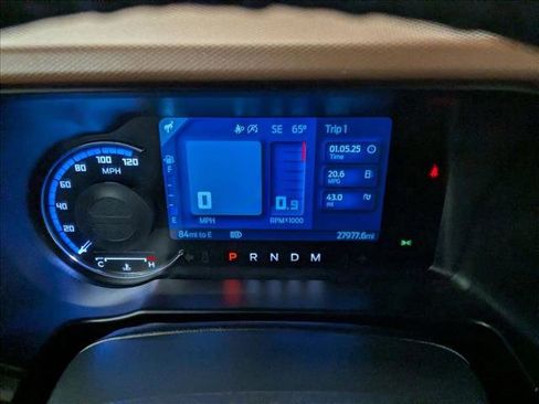 Used 2024 Ford Bronco Outer Banks image 11