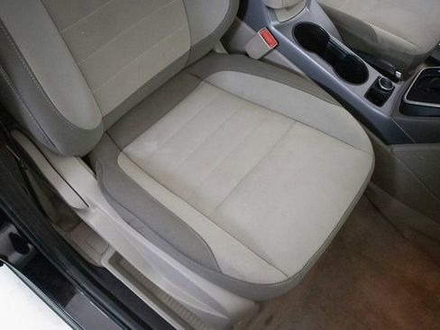Used 2013 Ford Escape SE FWD image 17