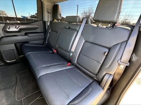 Used 2024 GMC Sierra 1500 SLT image 21