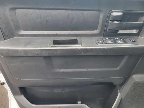 Used 2018 RAM 2500 Tradesman w/ Chrome Appearance Group image 20