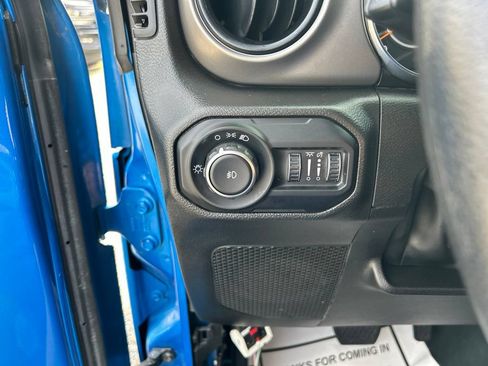 Used 2022 Jeep Wrangler Unlimited Sport AWD/4WD image 24