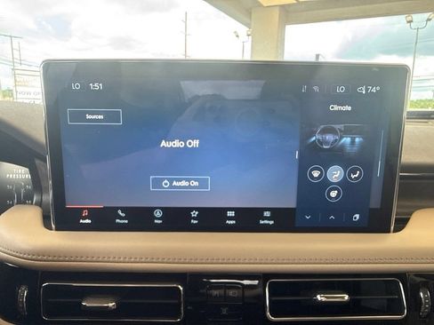 Certified 2023 Lincoln Nautilus Reserve w/ Luxury Package AWD/4WD image 19