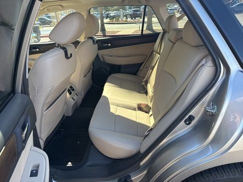 Used 2019 Subaru Outback 2.5i Limited image 17