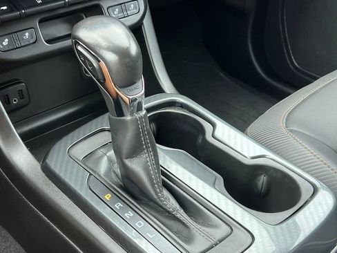 Used 2022 GMC Canyon AT4 AWD/4WD image 32