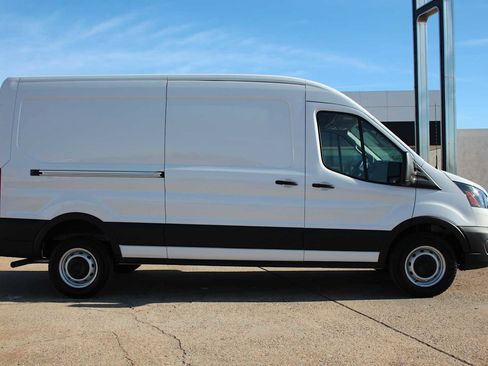 New 2024 Ford Transit 250 148 Medium Roof image 13