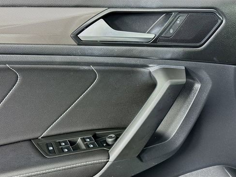 Used 2023 Volkswagen Tiguan SE image 18