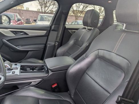 Used 2024 Jaguar F-PACE R-Dynamic S image 23