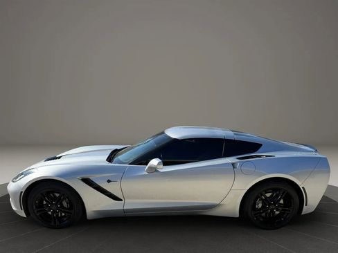 Used 2017 Chevrolet Corvette Stingray Coupe w/ Carbon Flash Badge Package RWD image 2