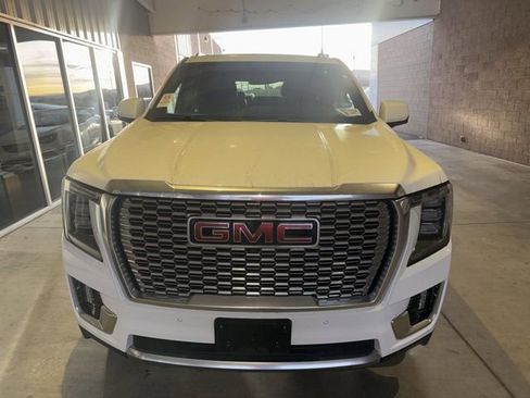 Used 2024 GMC Yukon Denali image 2