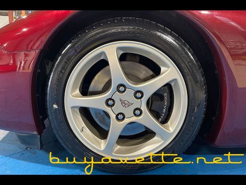Used 2003 Chevrolet Corvette Coupe w/ Preferred Equipment Group RWD image 10