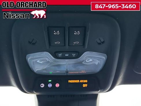 Used 2024 GMC Canyon Denali image 19