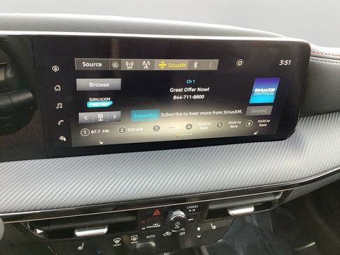 Used 2025 Nissan Kicks SR w/ SR Premium Package image 18