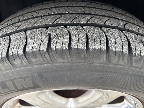 Used 2008 Buick Enclave CXL w/ Entertainment Package #3 image 8