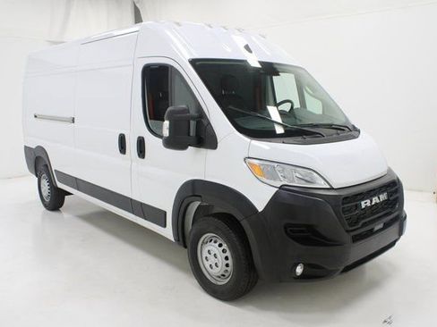 Used 2025 RAM ProMaster 2500 w/ Convenience Group image 23