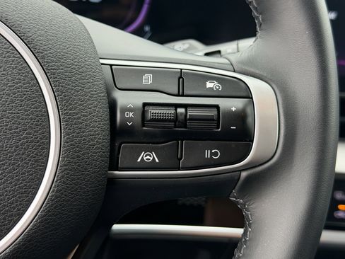 Certified 2025 Kia Sportage EX FWD image 20