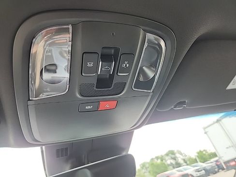 Used 2023 Kia Stinger GT2 image 18