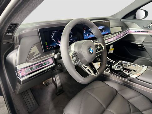 New 2026 BMW 740i RWD image 18
