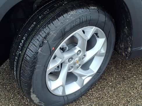 New 2026 Chevrolet Trax LS w/ LS Convenience Package image 3