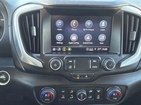 Used 2024 GMC Terrain SLT image 18