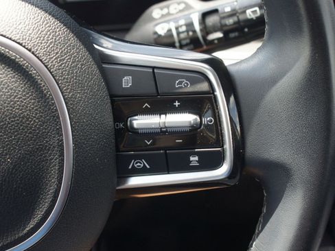 Used 2024 Kia Sorento S FWD image 11