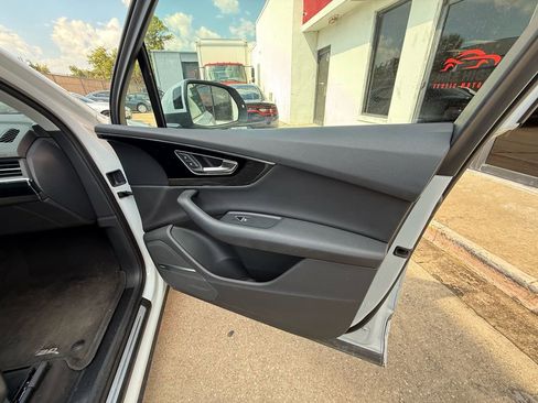Used 2019 Audi Q7 3.0T Prestige w/ Prestige Package AWD/4WD image 35
